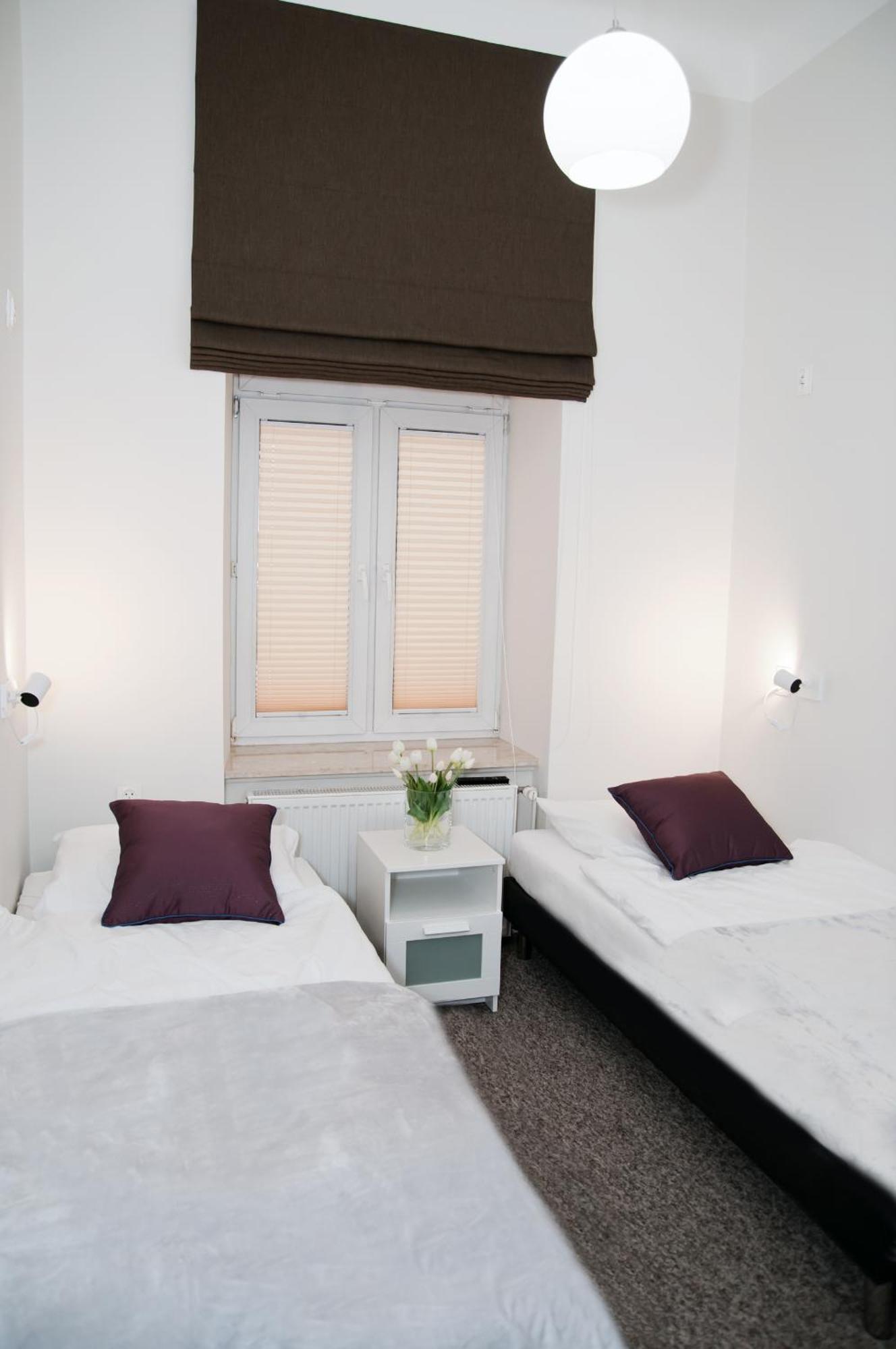 Rodmos Hostel Lublin Bagian luar foto